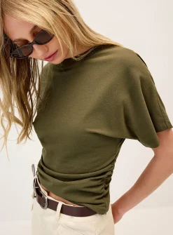 Gathered waist T-shirt
