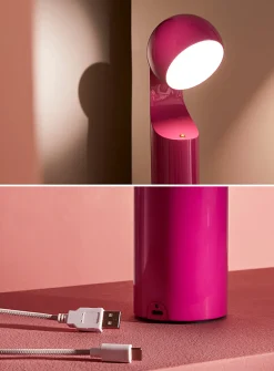 Geometric articulated portable lamp