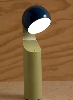 Geometric articulated portable lamp