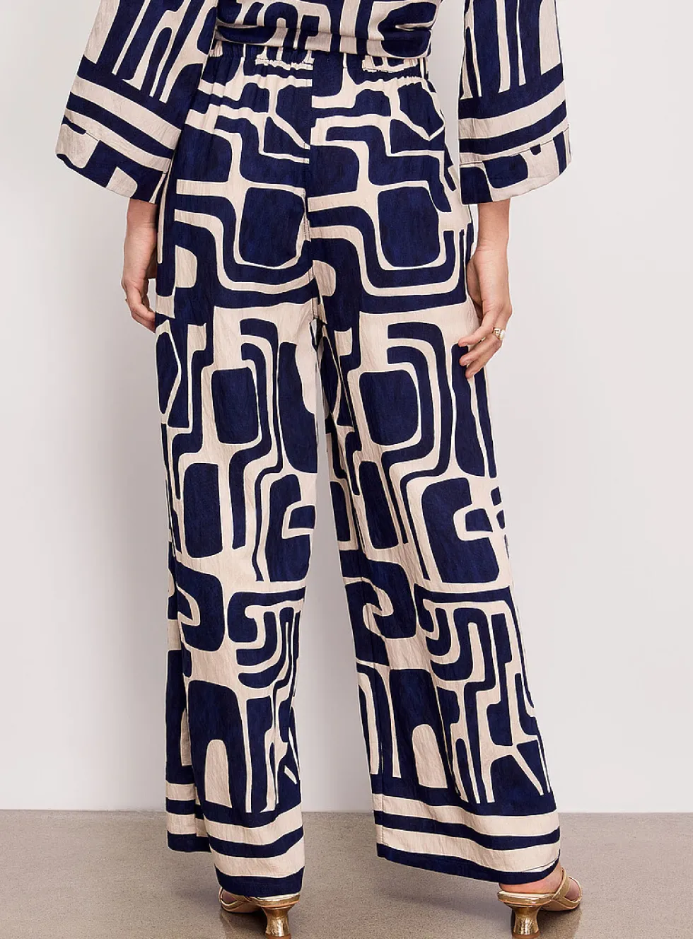 Geometric pattern wide-leg pant