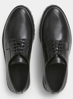 Glossy leather derby shoes