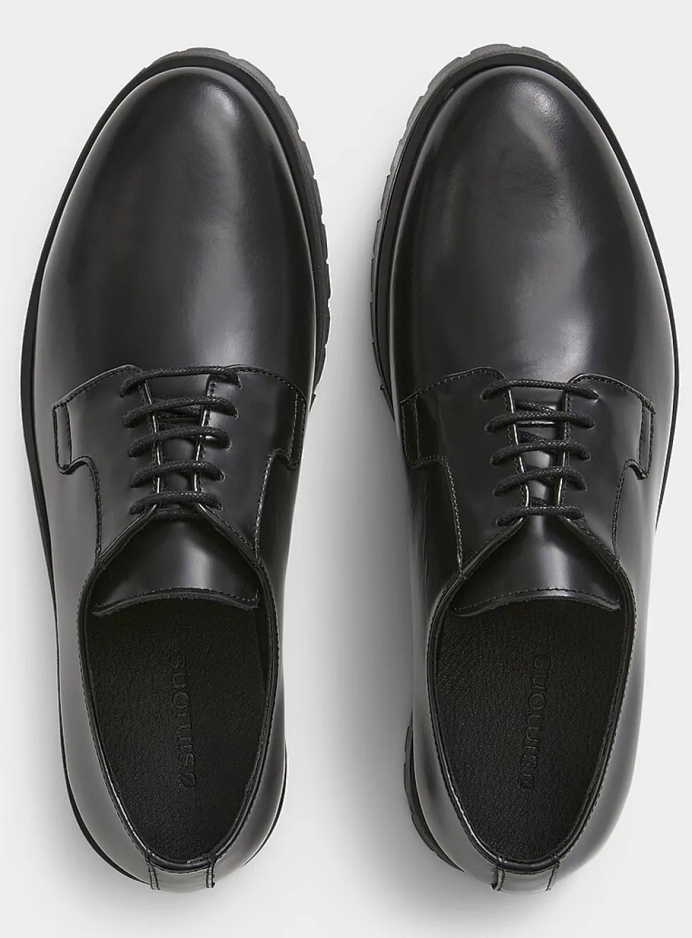 Glossy leather derby shoes