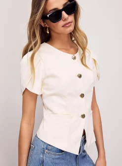 Golden buttons ruffled vest