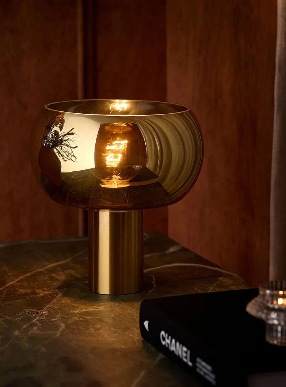 Golden cylinder table lamp