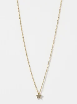 Golden minimalist star chain
