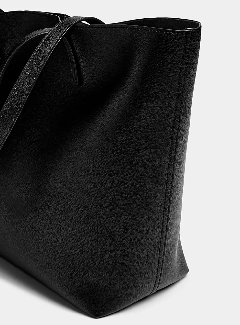 Grained minimalist tote bag