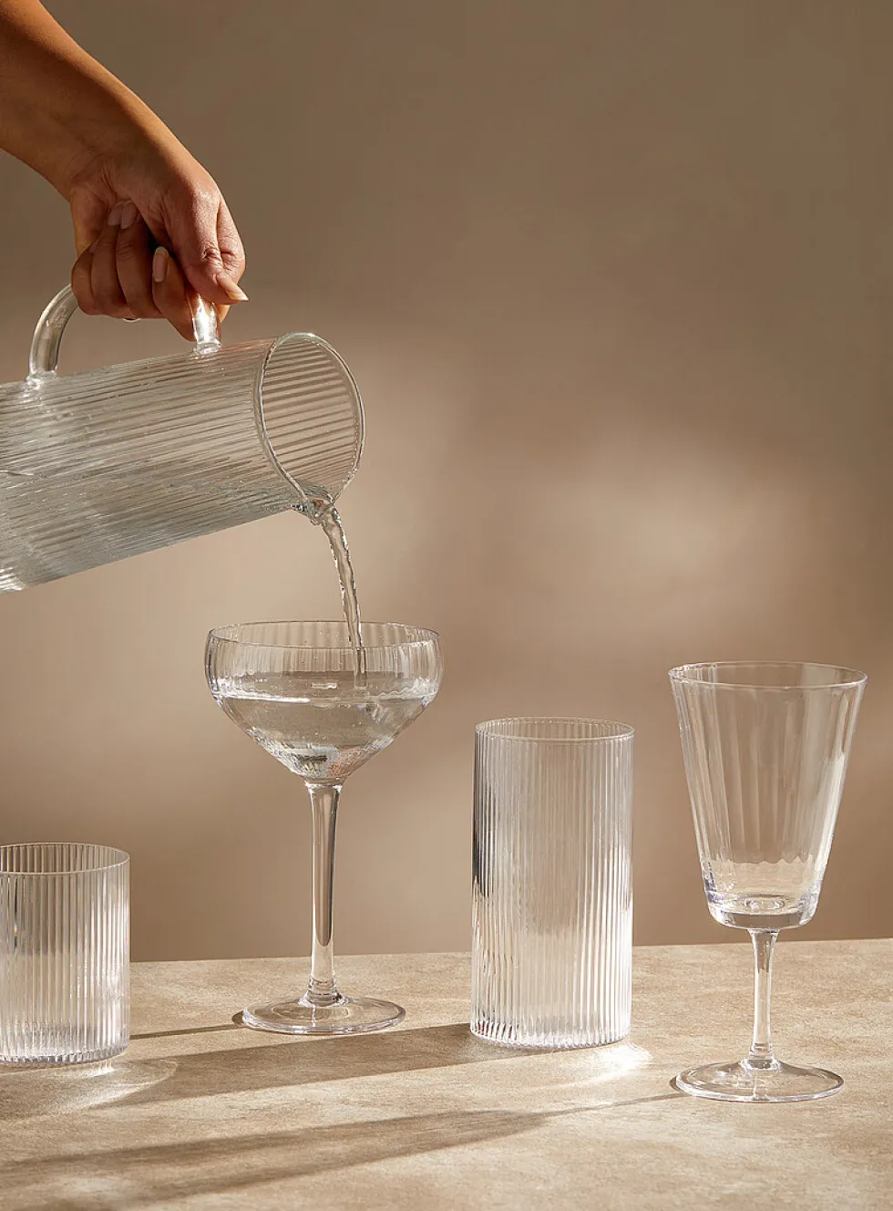 Grooved cocktail glasses
