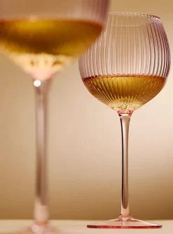 Grooved wine glasses