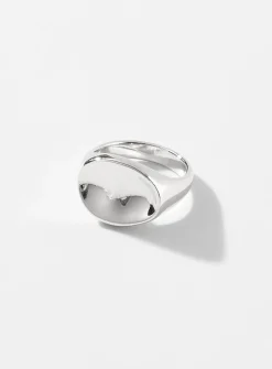 Hammered oval ring