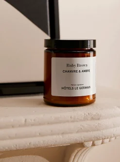 Hemp and amber scented candle
