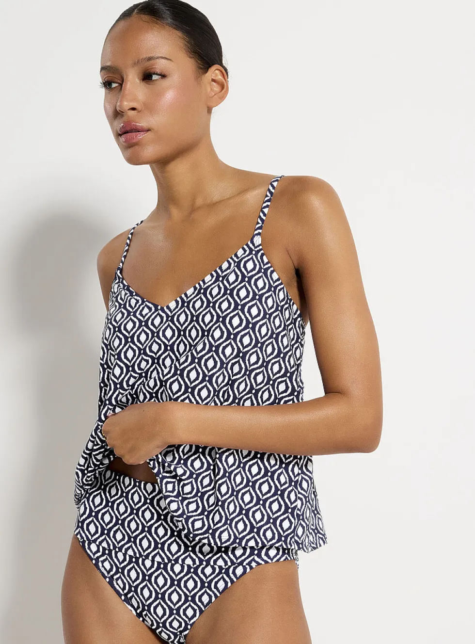Hexagonal mosaic fluid tankini