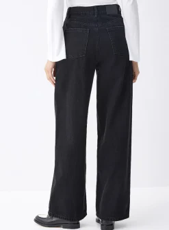 High-rise wide-leg jean