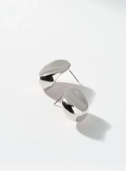Hollow teardrop earrings