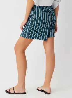 Irregular stripes piqué short