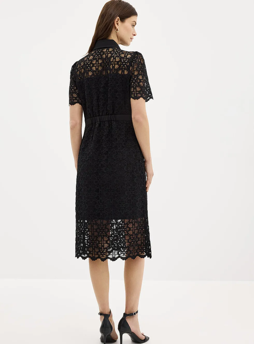 Jewel buttons guipure dress