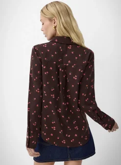 Jewel-button printed fluid blouse