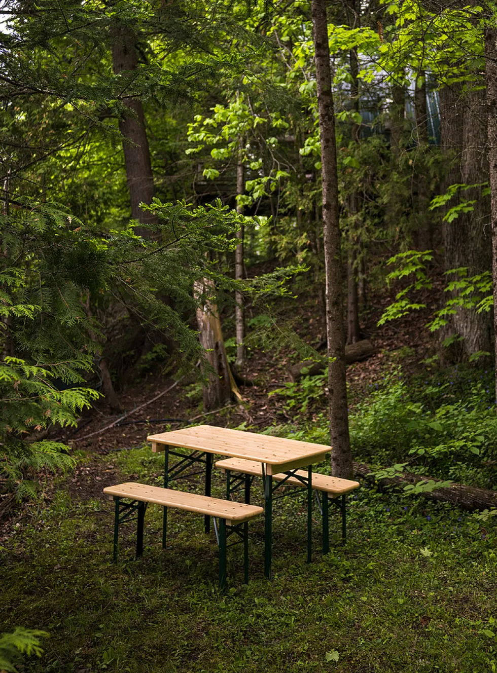 La Balconnette outdoor table and bench set