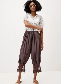 Lace ankle bloomer pant