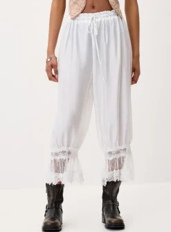 Lace ankle bloomer pant