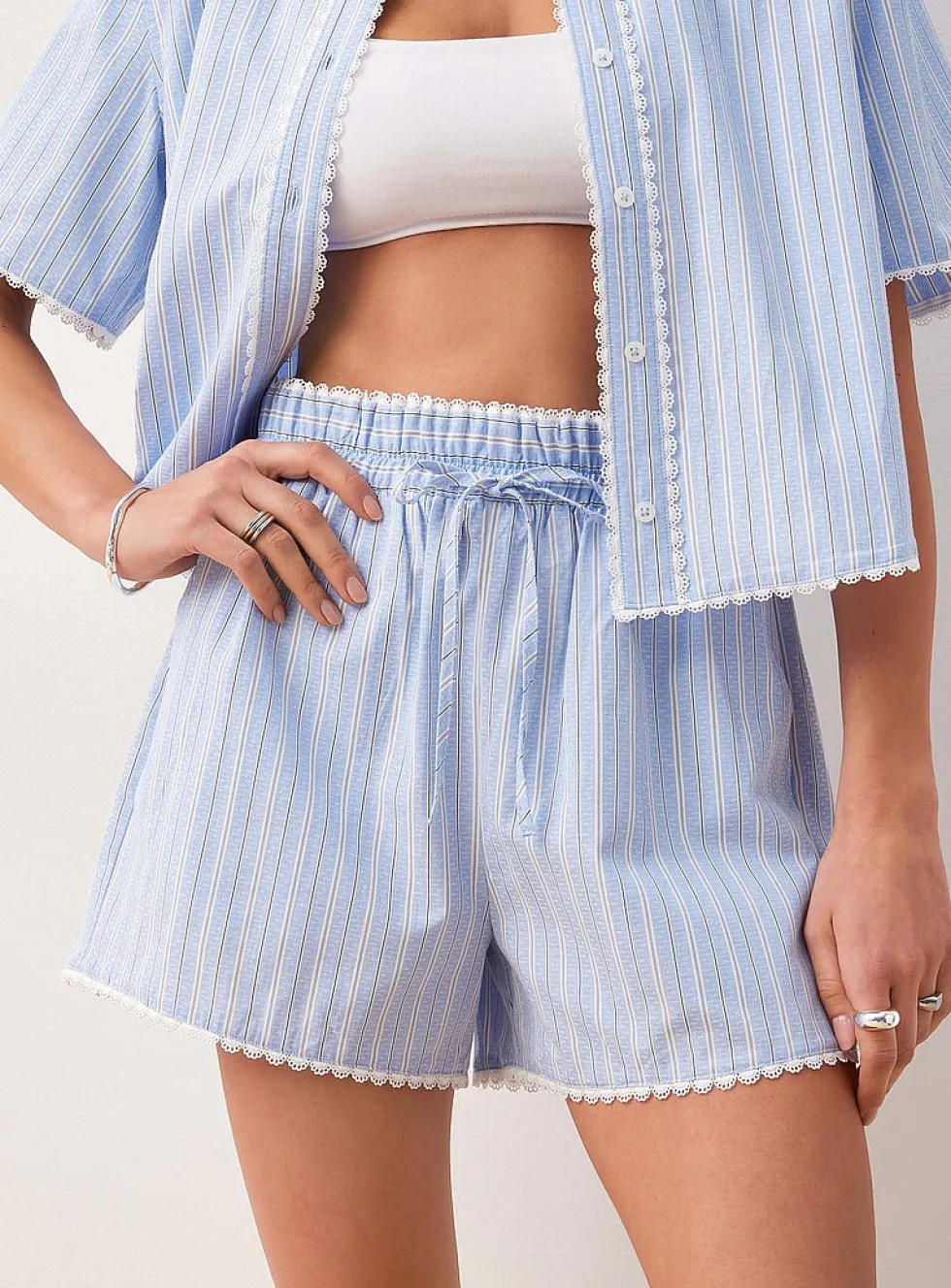 Lace trim striped short