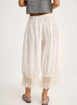 Lace-ankle bloomer pant