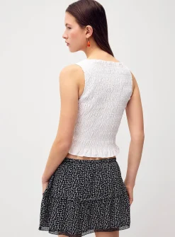Lace-hem crinkled skort