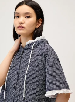 Lace-trim hooded shirt