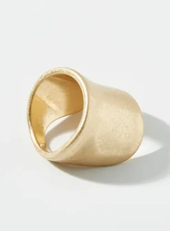 Large brushed ring