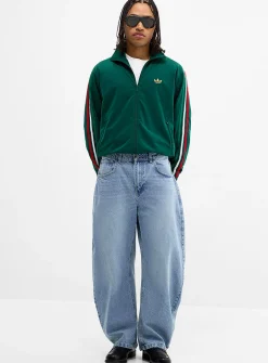 Light-blue wash loose jean