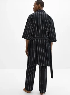 Lightweight patterned poplin robe