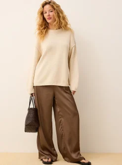 Lightweight satin wide-leg pant