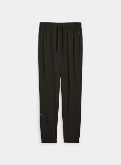 Lightweight stretch fabric joggers
