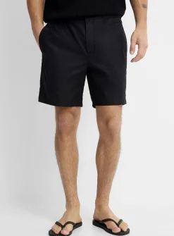 Lightweight weave Bermudas