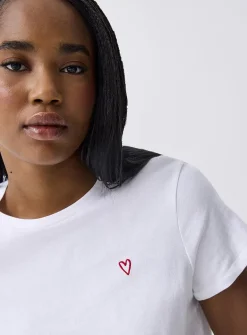 Little embroidery tee