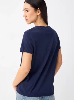 Little embroidery tee