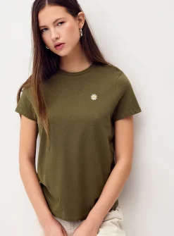 Little embroidery tee