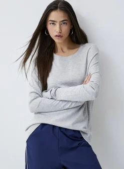Loose crew-neck sweater