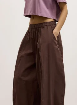 Loose elastic-waist barrel pant