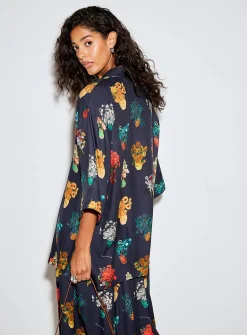 Loose elongated printed blouse
