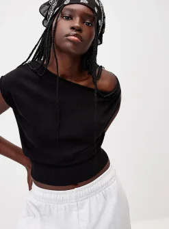 Loose-collar rolled-edge sweater