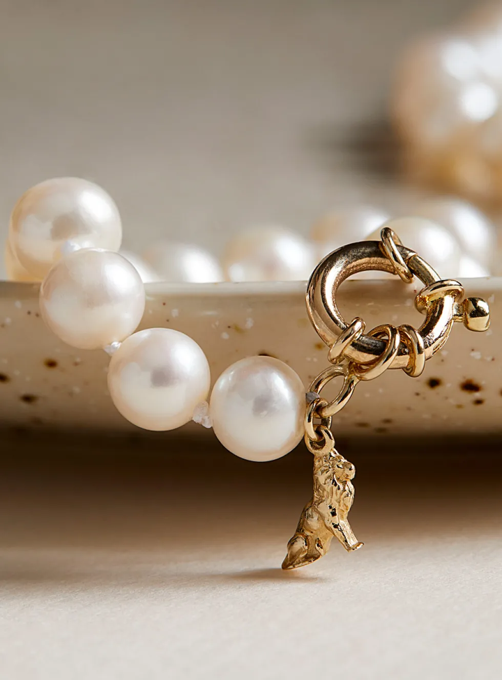 Louis pearl necklace