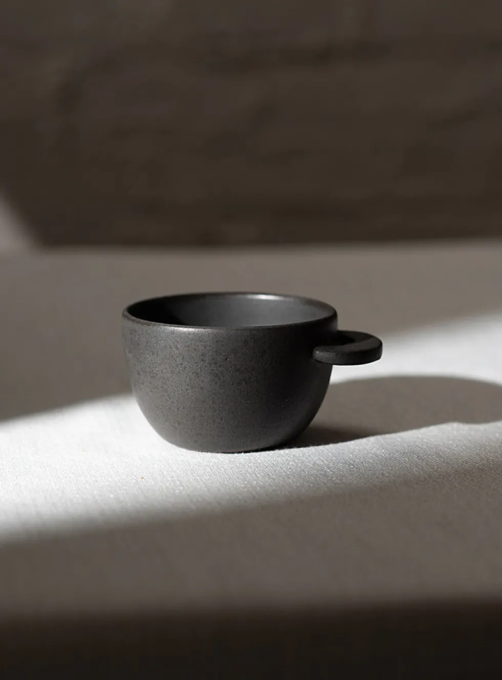 Meander matte stoneware coffee mug
