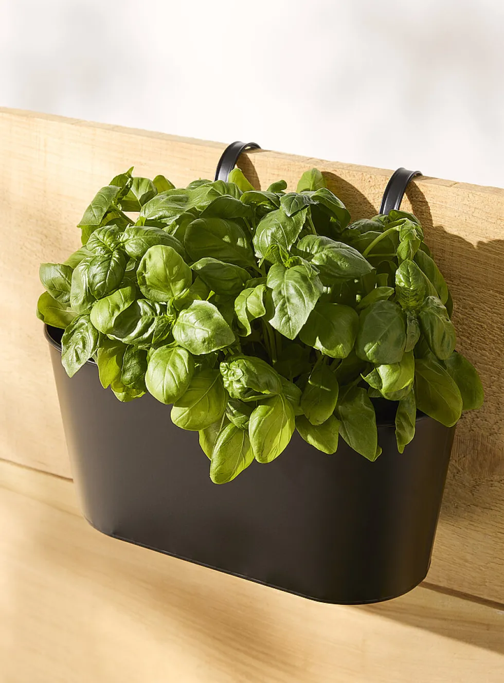 Metallic hanging planter