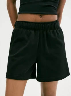 Mid-thigh fleece short