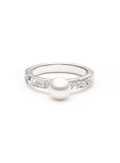 Mineral and pearl ring