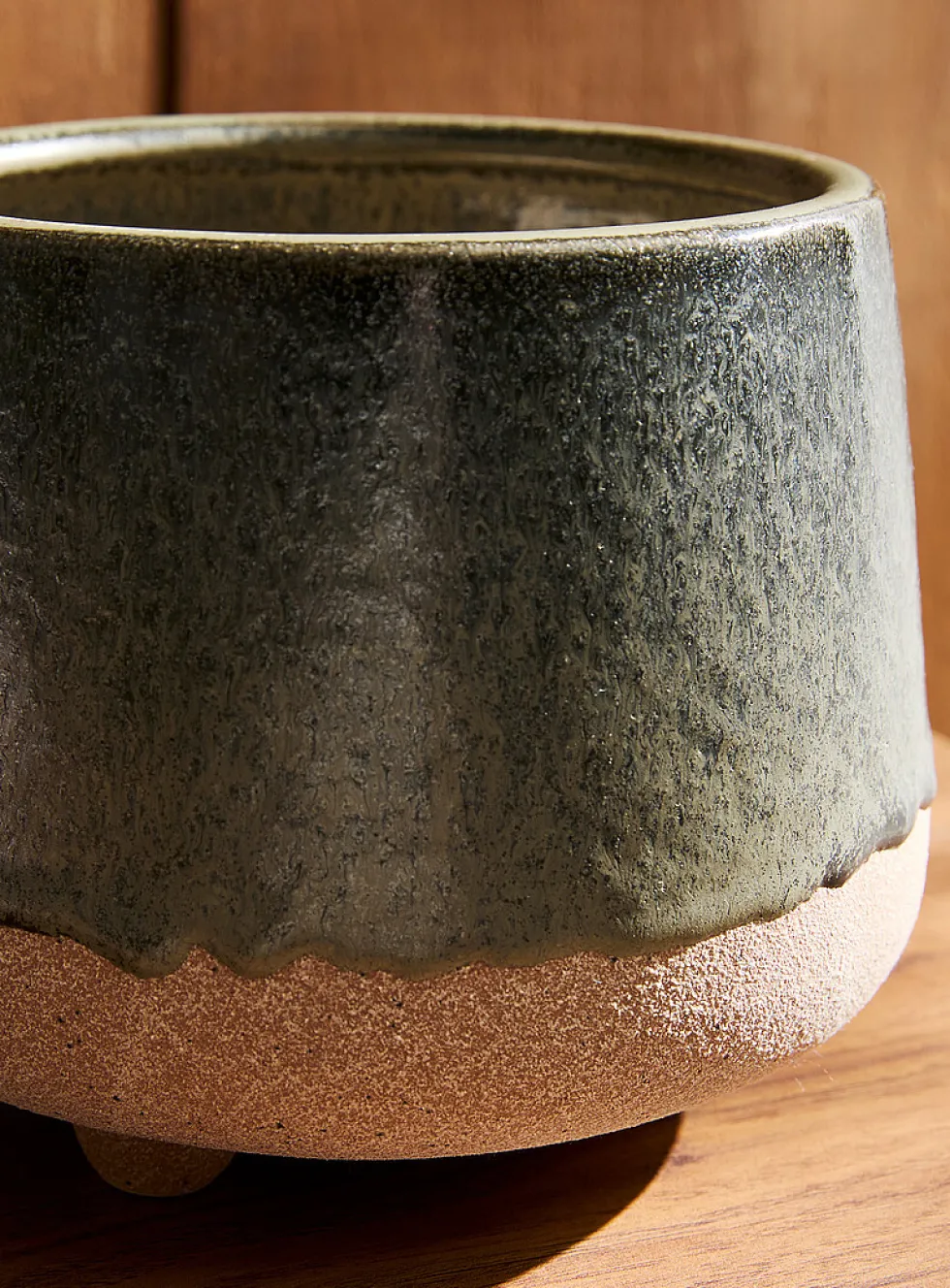 Mineral green two-texture planter