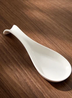 Minimalist spoon rest