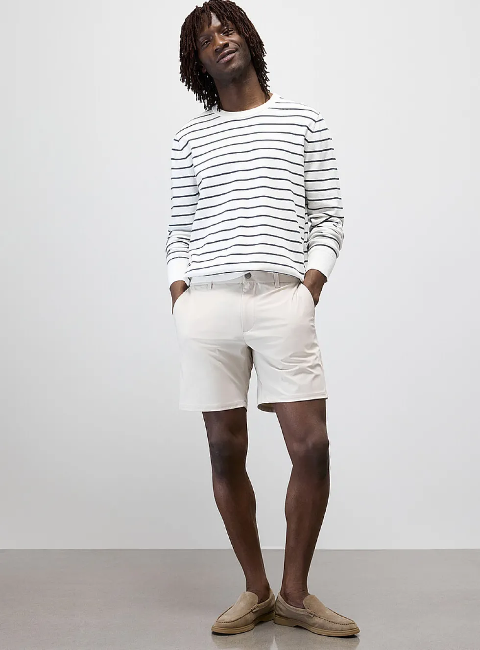 Minimalist stretch short