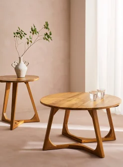 Minimalist teakwood side table