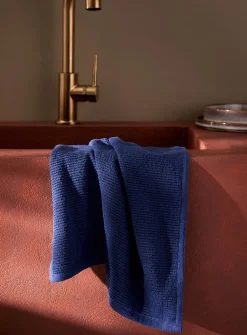 Monochromatic stripes hand towel